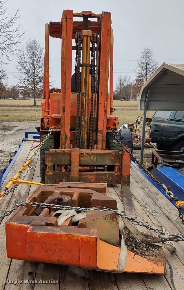 image for item DR8139 Yale G83P-050-SWS-086  forklift