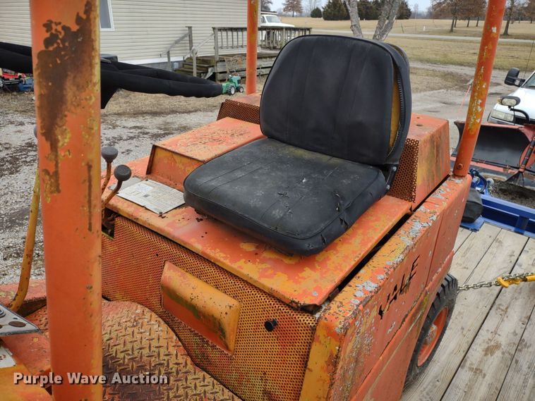 image for item DR8139 Yale G83P-050-SWS-086  forklift