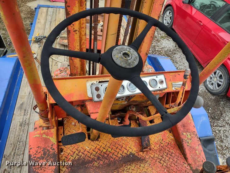 image for item DR8139 Yale G83P-050-SWS-086  forklift