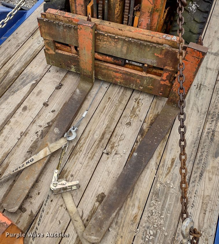 image for item DR8139 Yale G83P-050-SWS-086  forklift