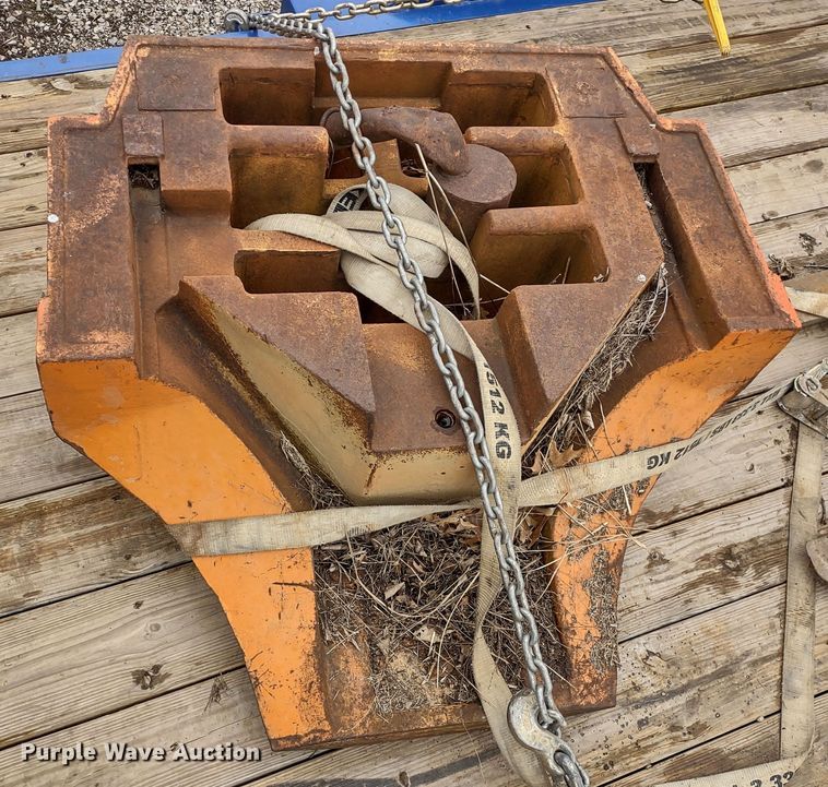 image for item DR8139 Yale G83P-050-SWS-086  forklift