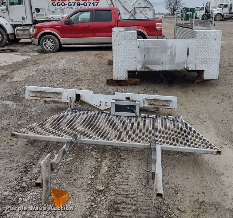 image for item DR8140 Aluminum utility bed