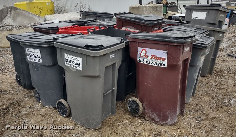 image for item DR8141 (25) Cascade Cart Solutions trash cans