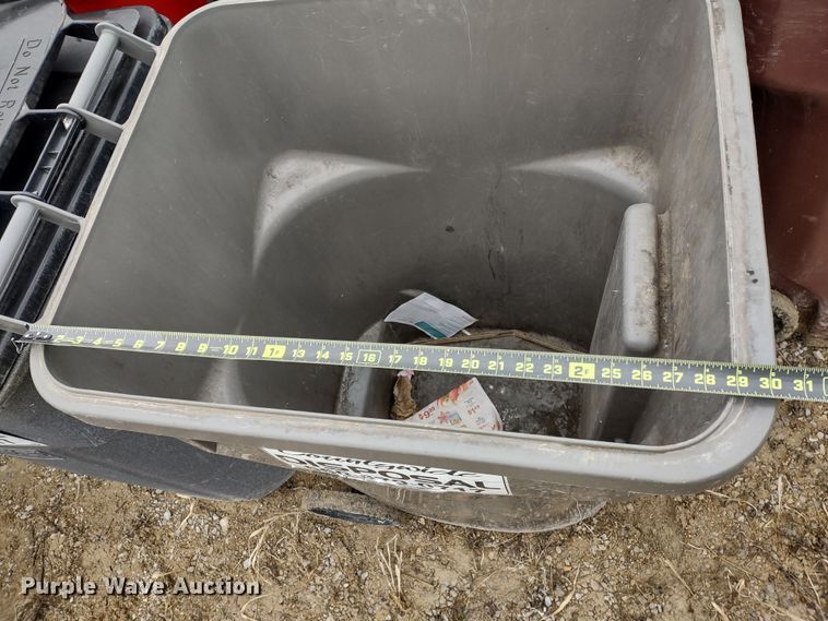 image for item DR8141 (25) Cascade Cart Solutions trash cans