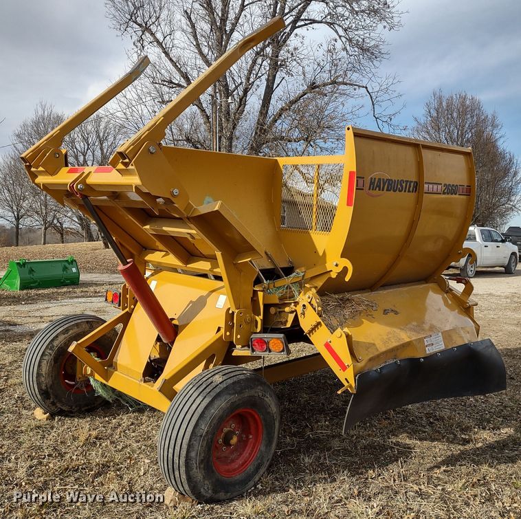 image for item DR8156 HayBuster 2660  bale processor