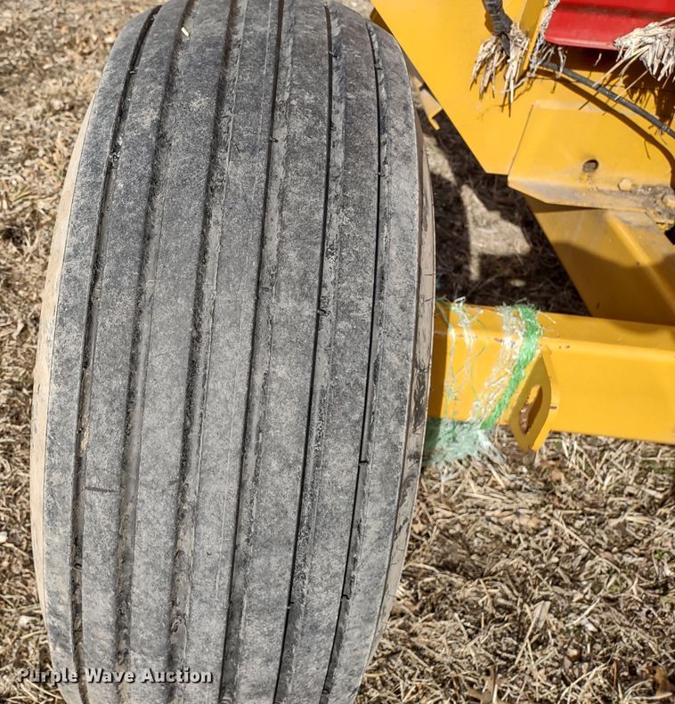 image for item DR8156 HayBuster 2660  bale processor