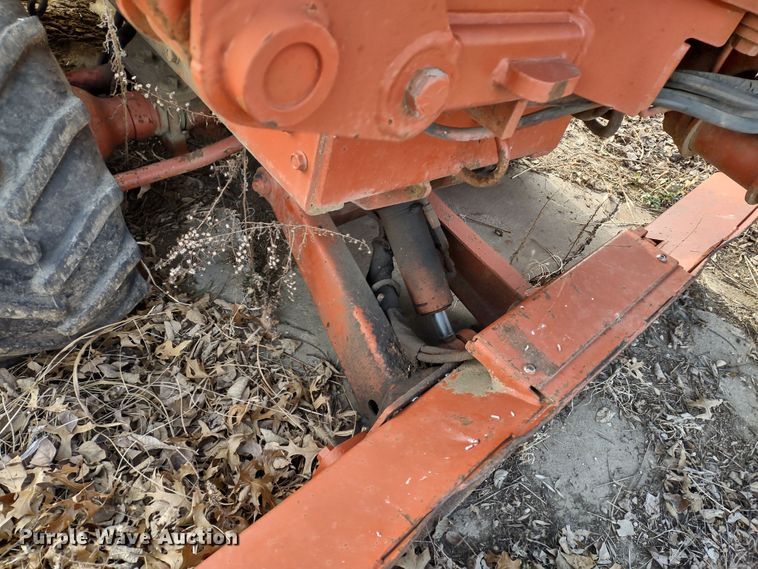 image for item DR8157 2001 Ditch Witch 3700  trencher