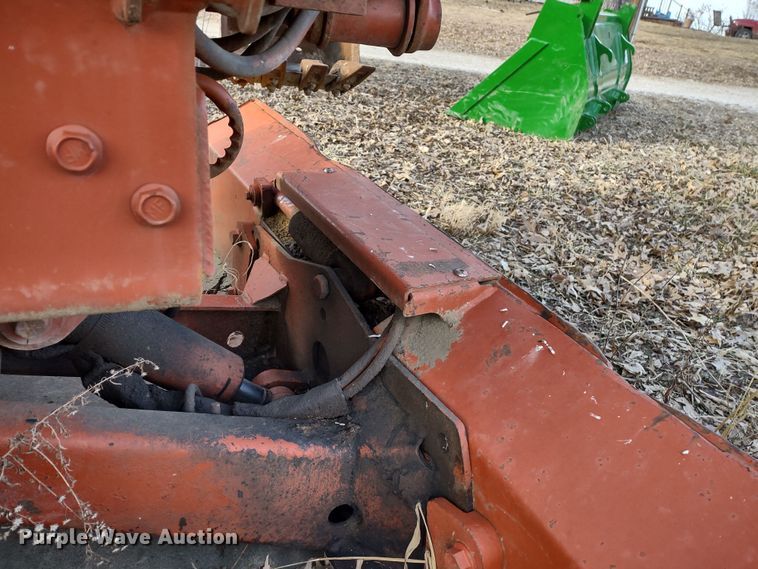 image for item DR8157 2001 Ditch Witch 3700  trencher