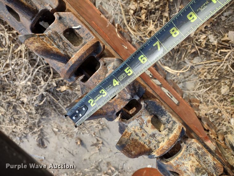 image for item DR8157 2001 Ditch Witch 3700  trencher