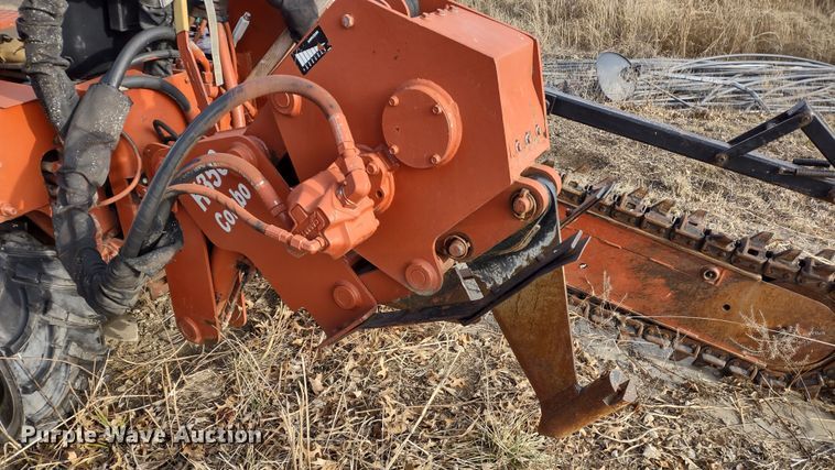 image for item DR8157 2001 Ditch Witch 3700  trencher