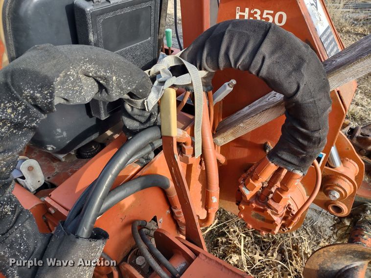 image for item DR8157 2001 Ditch Witch 3700  trencher