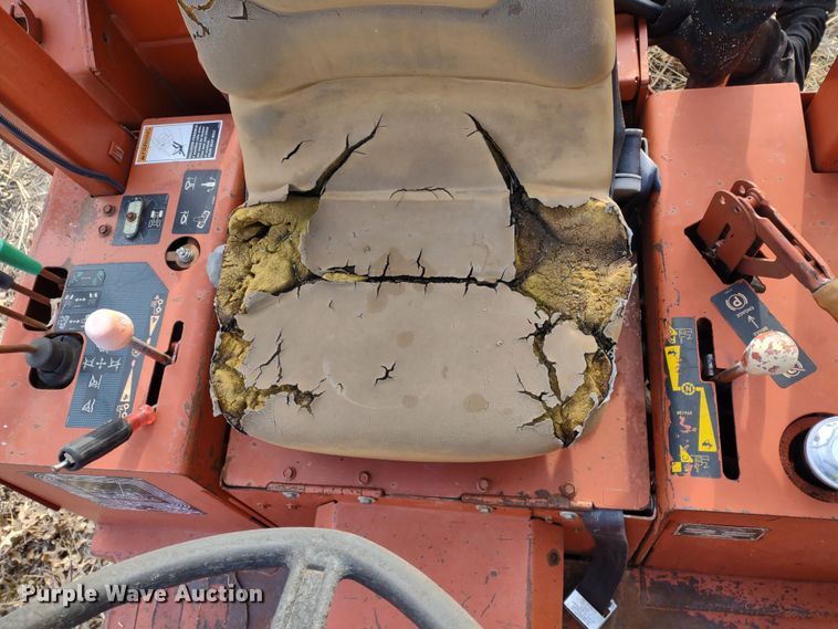 image for item DR8157 2001 Ditch Witch 3700  trencher