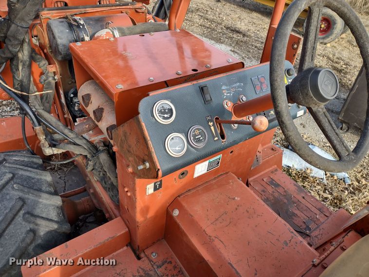 image for item DR8157 2001 Ditch Witch 3700  trencher