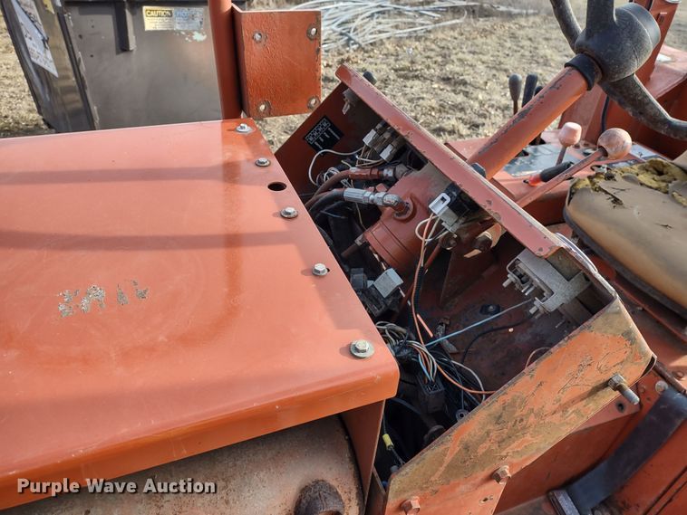 image for item DR8157 2001 Ditch Witch 3700  trencher