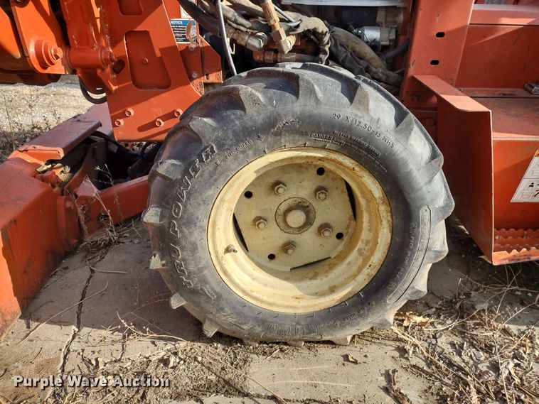 image for item DR8157 2001 Ditch Witch 3700  trencher