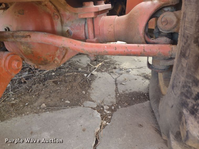 image for item DR8157 2001 Ditch Witch 3700  trencher