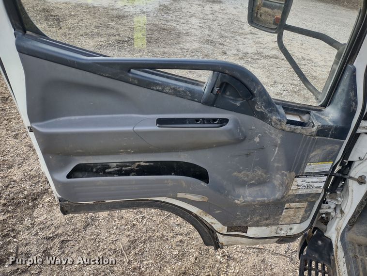 image for item DR8158 2014 Mitsubishi Fuso FE160  Crew Cab flatbed truck