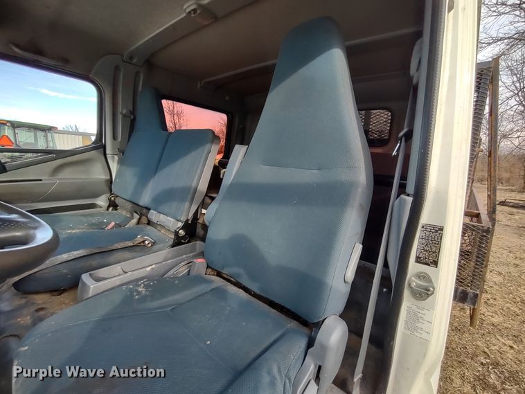 image for item DR8158 2014 Mitsubishi Fuso FE160  Crew Cab flatbed truck