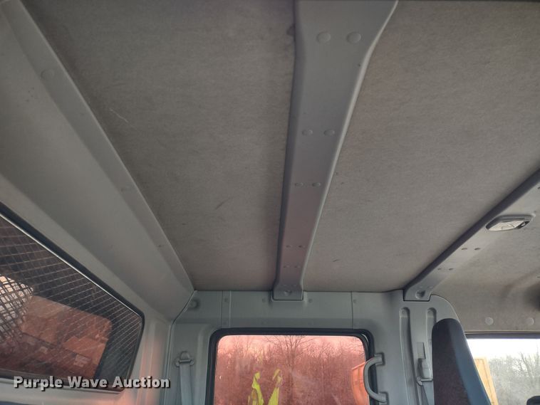 image for item DR8158 2014 Mitsubishi Fuso FE160  Crew Cab flatbed truck