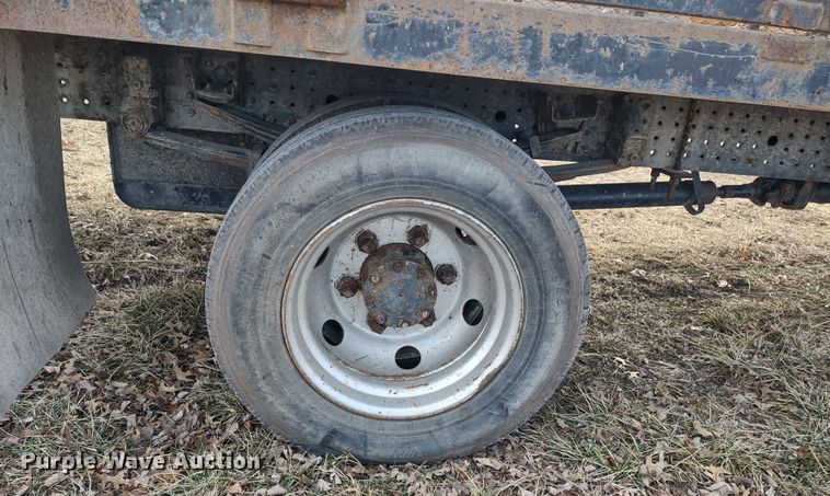 image for item DR8158 2014 Mitsubishi Fuso FE160  Crew Cab flatbed truck