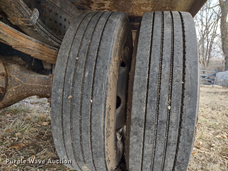 image for item DR8158 2014 Mitsubishi Fuso FE160  Crew Cab flatbed truck