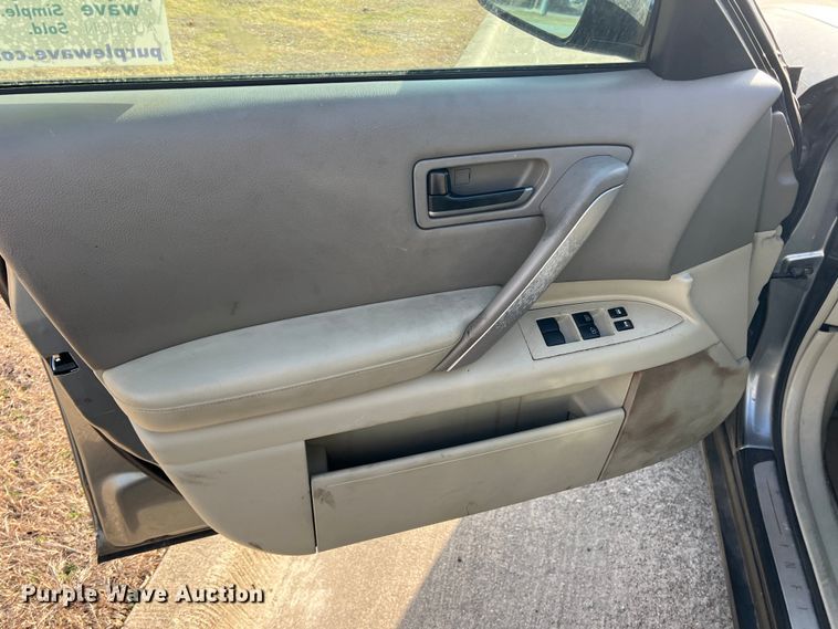 image for item DS2698 2004 Infinity FX35  SUV