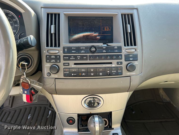 image for item DS2698 2004 Infinity FX35  SUV