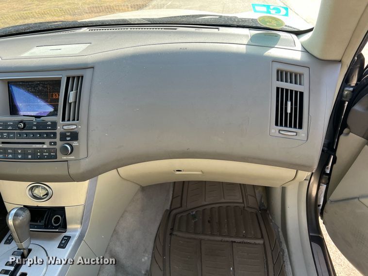 image for item DS2698 2004 Infinity FX35  SUV