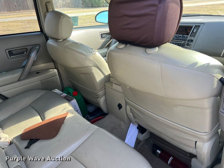 image for item DS2698 2004 Infinity FX35  SUV