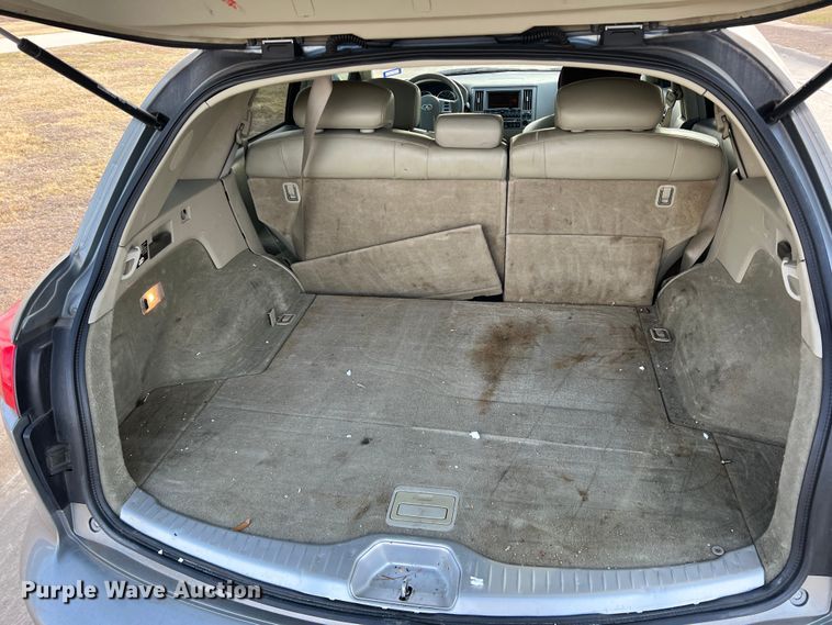 image for item DS2698 2004 Infinity FX35  SUV