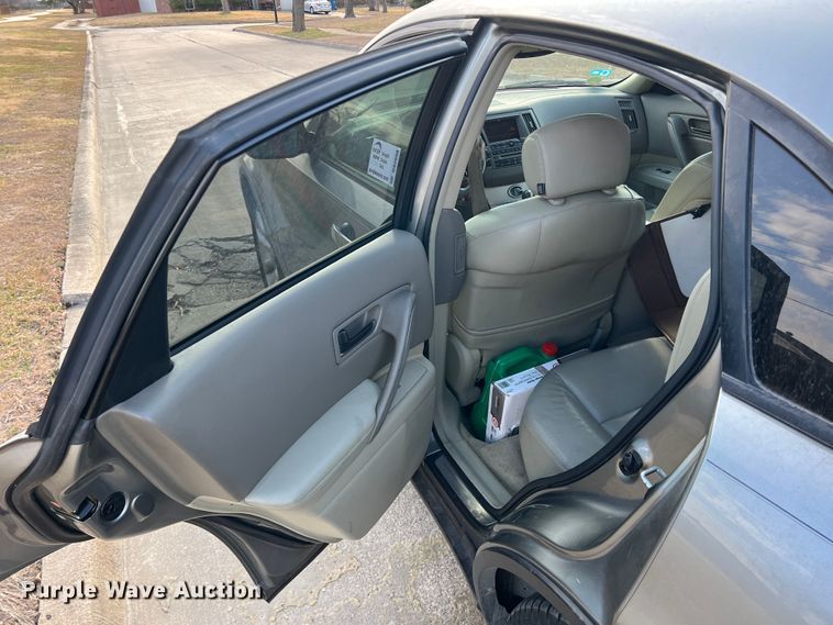 image for item DS2698 2004 Infinity FX35  SUV