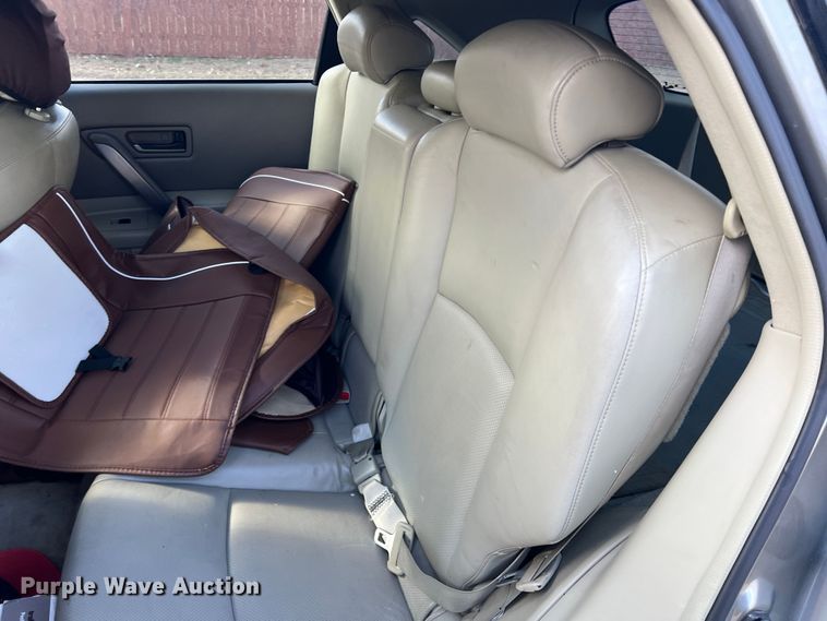 image for item DS2698 2004 Infinity FX35  SUV