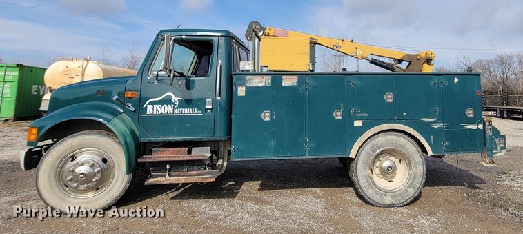 image for item HG9383 1999 International 4700  utility / service truck