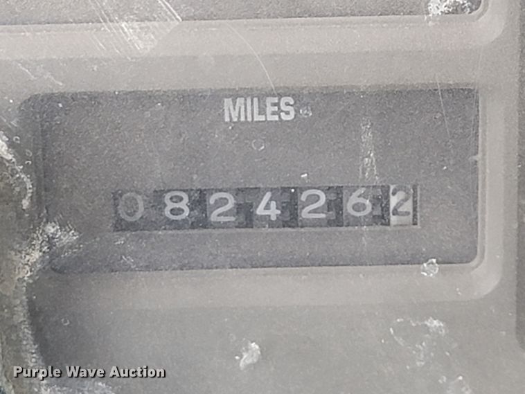 image for item HG9383 1999 International 4700  utility / service truck