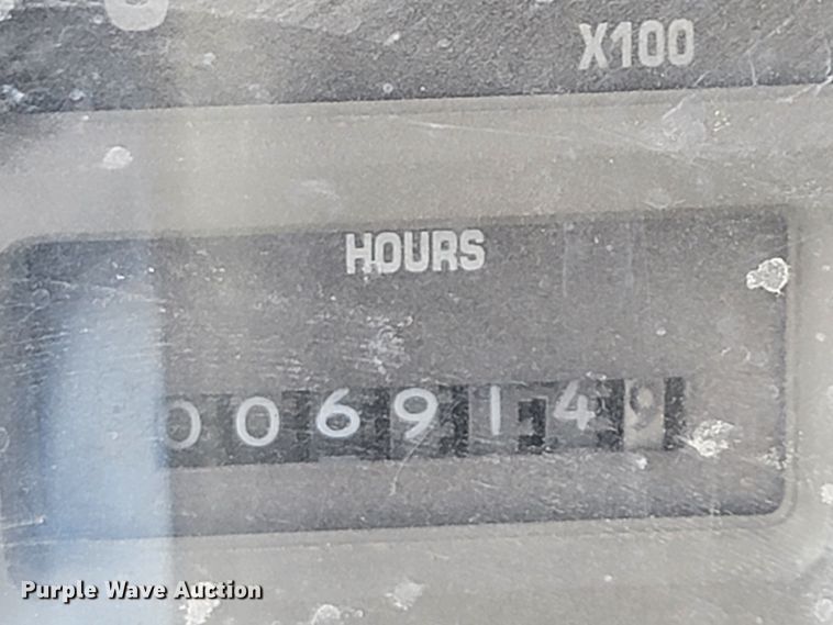 image for item HG9383 1999 International 4700  utility / service truck