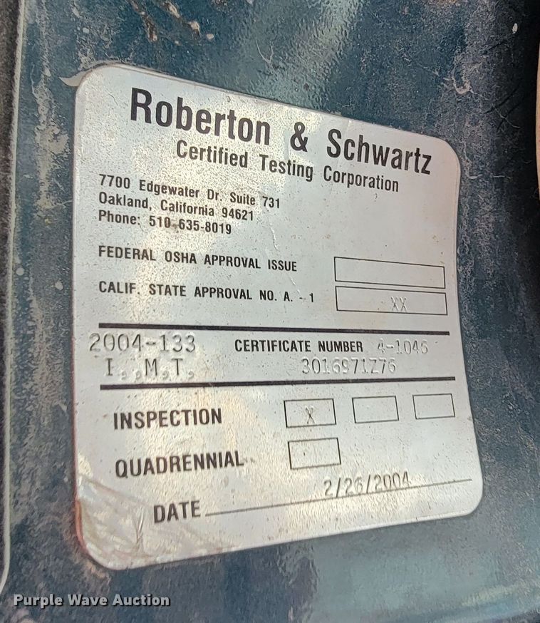 image for item HG9383 1999 International 4700  utility / service truck