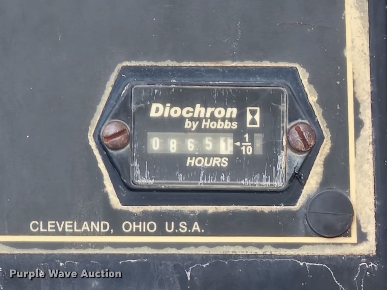 image for item HG9383 1999 International 4700  utility / service truck