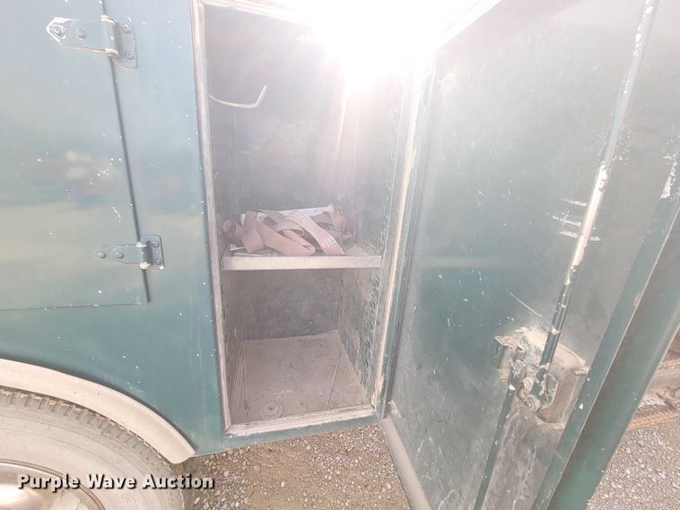 image for item HG9383 1999 International 4700  utility / service truck