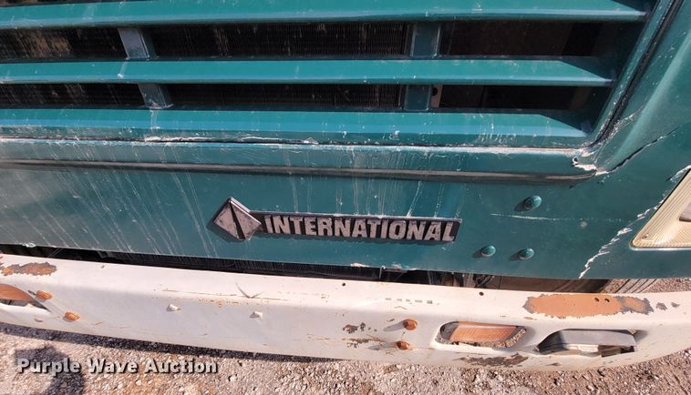 image for item HG9383 1999 International 4700  utility / service truck