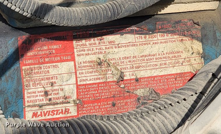 image for item HG9383 1999 International 4700  utility / service truck