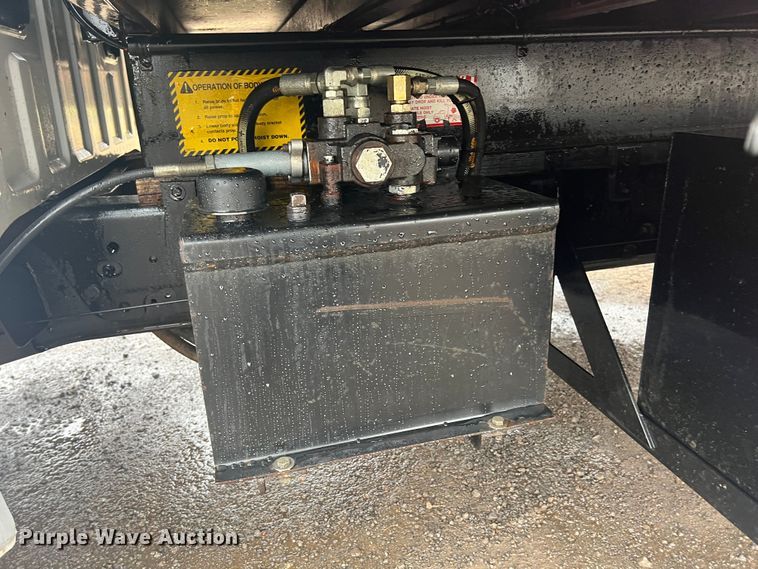 image for item ID9277 2004 Ford F550 Super Duty  dump flatbed truck