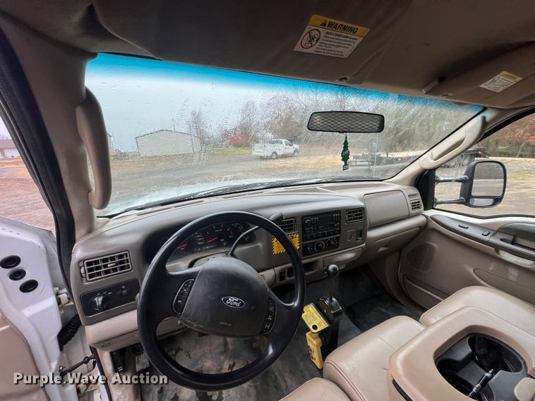 image for item ID9277 2004 Ford F550 Super Duty  dump flatbed truck