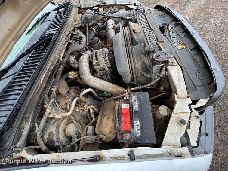 image for item ID9277 2004 Ford F550 Super Duty  dump flatbed truck