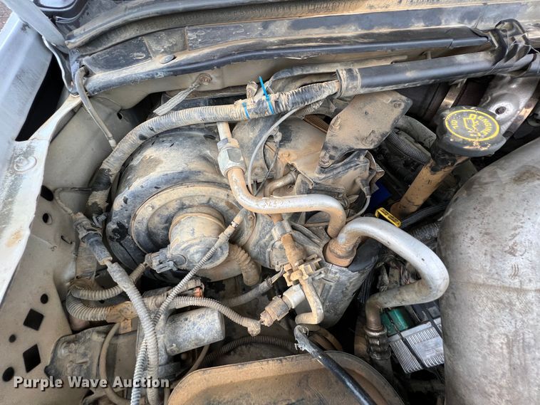 image for item ID9277 2004 Ford F550 Super Duty  dump flatbed truck