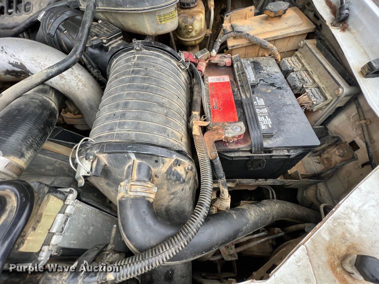 image for item ID9277 2004 Ford F550 Super Duty  dump flatbed truck