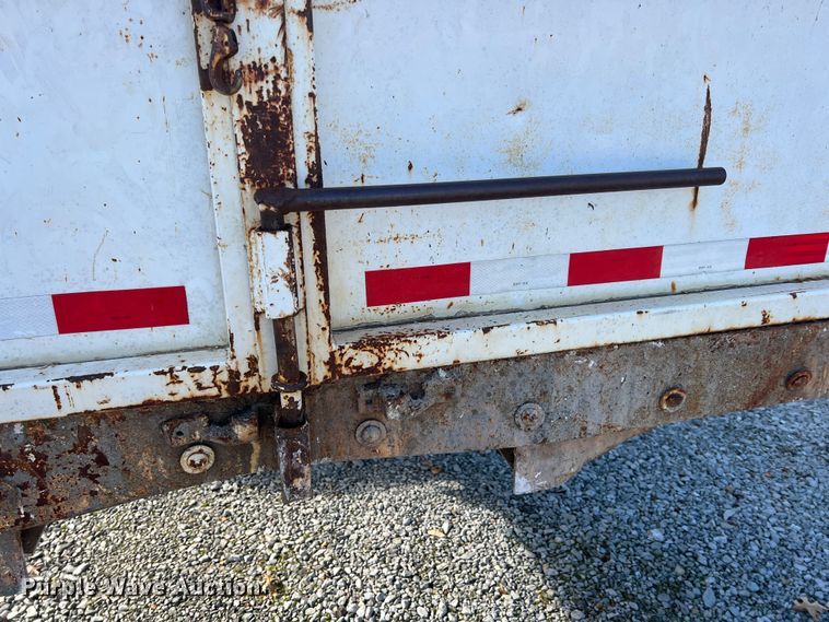 image for item ID9478 1988 Ford F700  dump truck