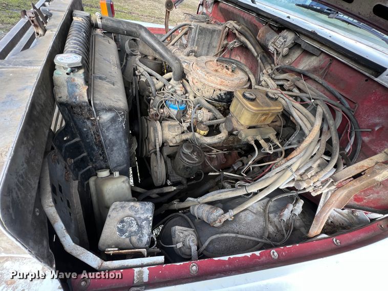 image for item ID9478 1988 Ford F700  dump truck