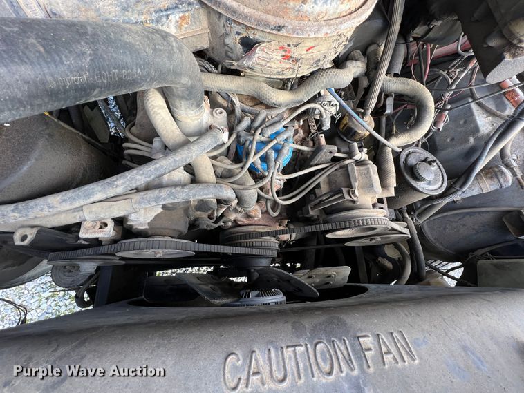 image for item ID9478 1988 Ford F700  dump truck