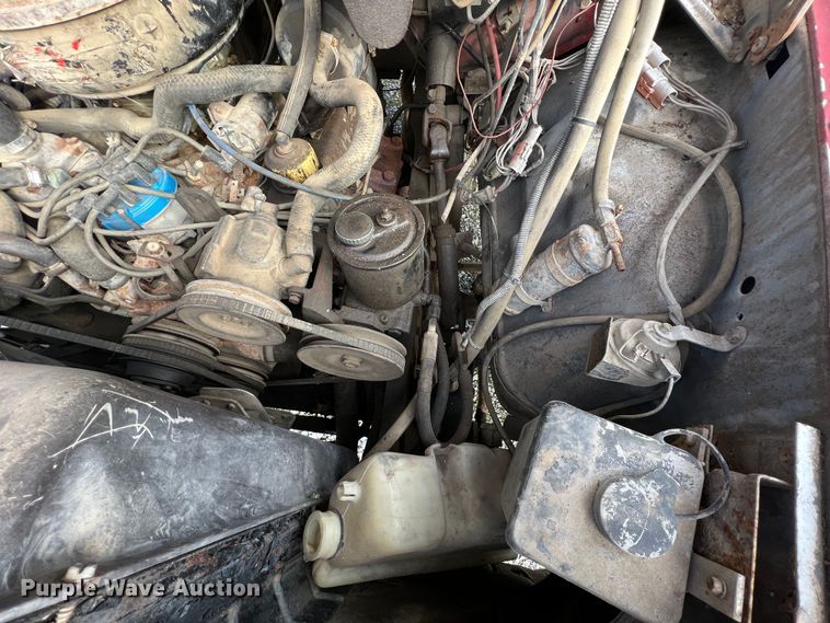 image for item ID9478 1988 Ford F700  dump truck