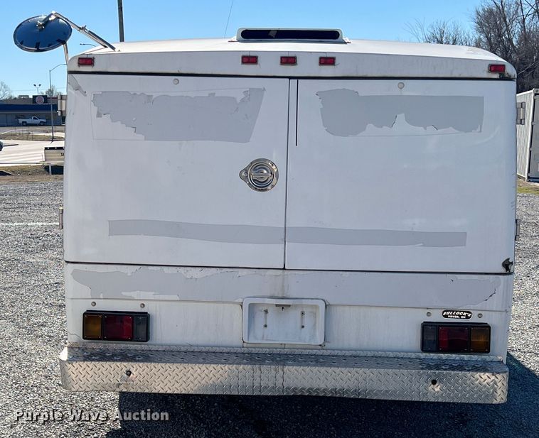 image for item ID9479 2007 Isuzu NPR  sprayer truck